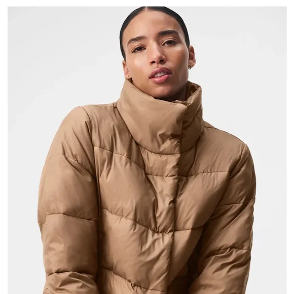 ALO Yoga Gold Rush Puffer Jacket, M - Picture 4 of 5